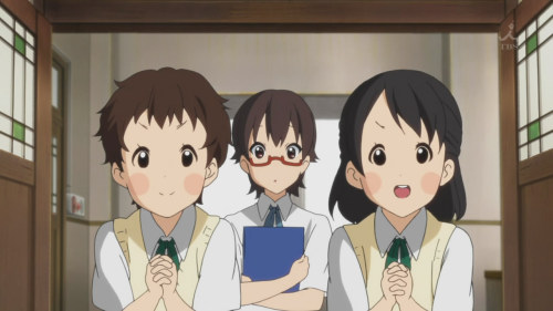 Do student fanclubs really exist in Real Life? Unnamed first-year fanclub members.